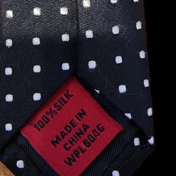 Alfani Black 100% Silk Tie - Picture 3 of 3